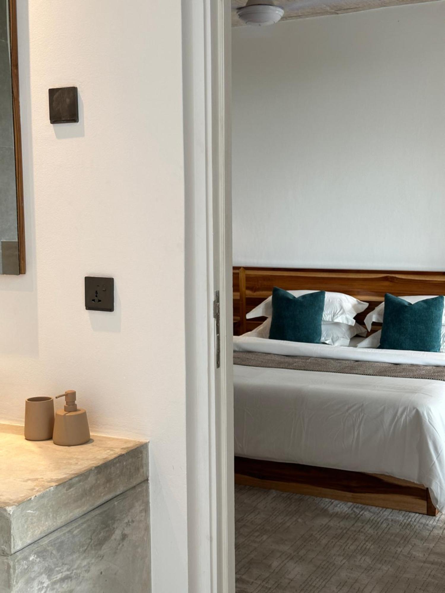 Afra 3 Bedrooms Luxury Zanzibar * Dambani